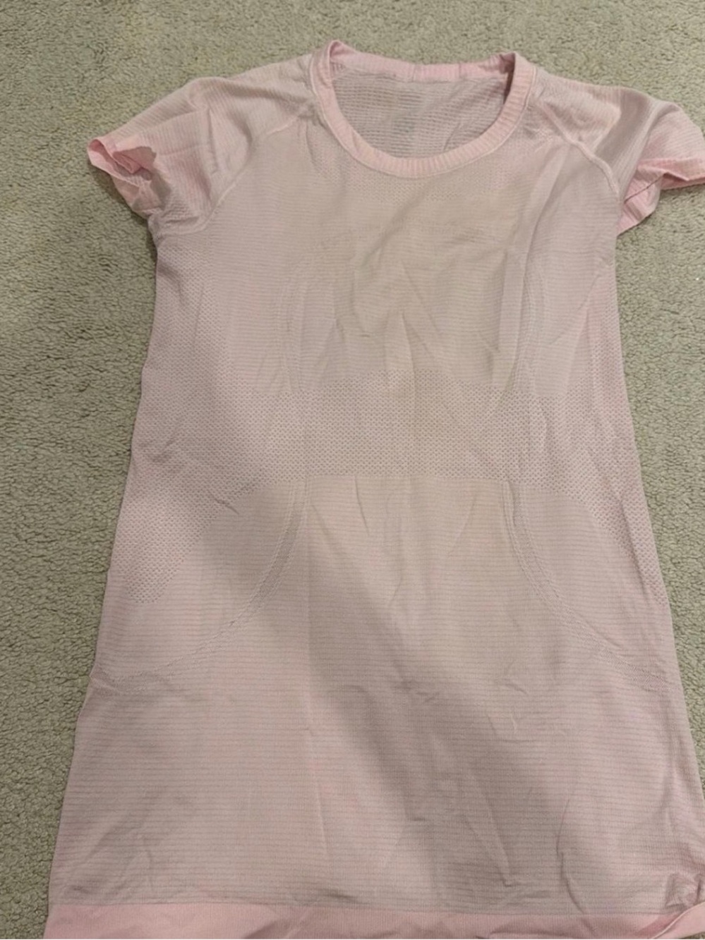 Lululemon Swiftly Tech light pink